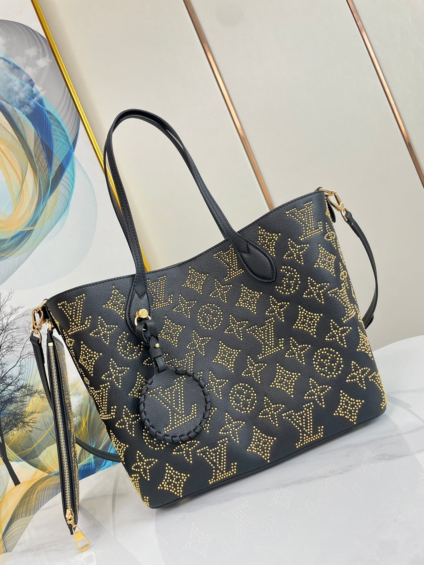 LOUIS VUITTON BLOSSOM MM 30 BLACK MAHINA CALFSKIN