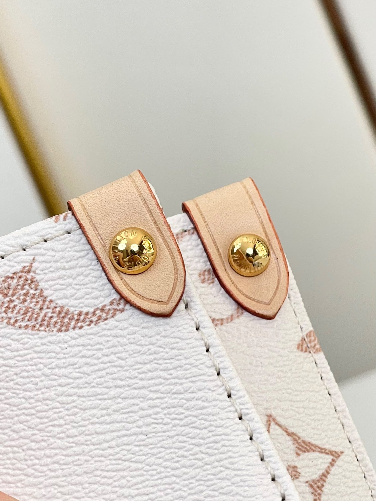 LOUIS VUITTON ONTHEGO 25 WHITE BROWN MONOGRAM CANVAS