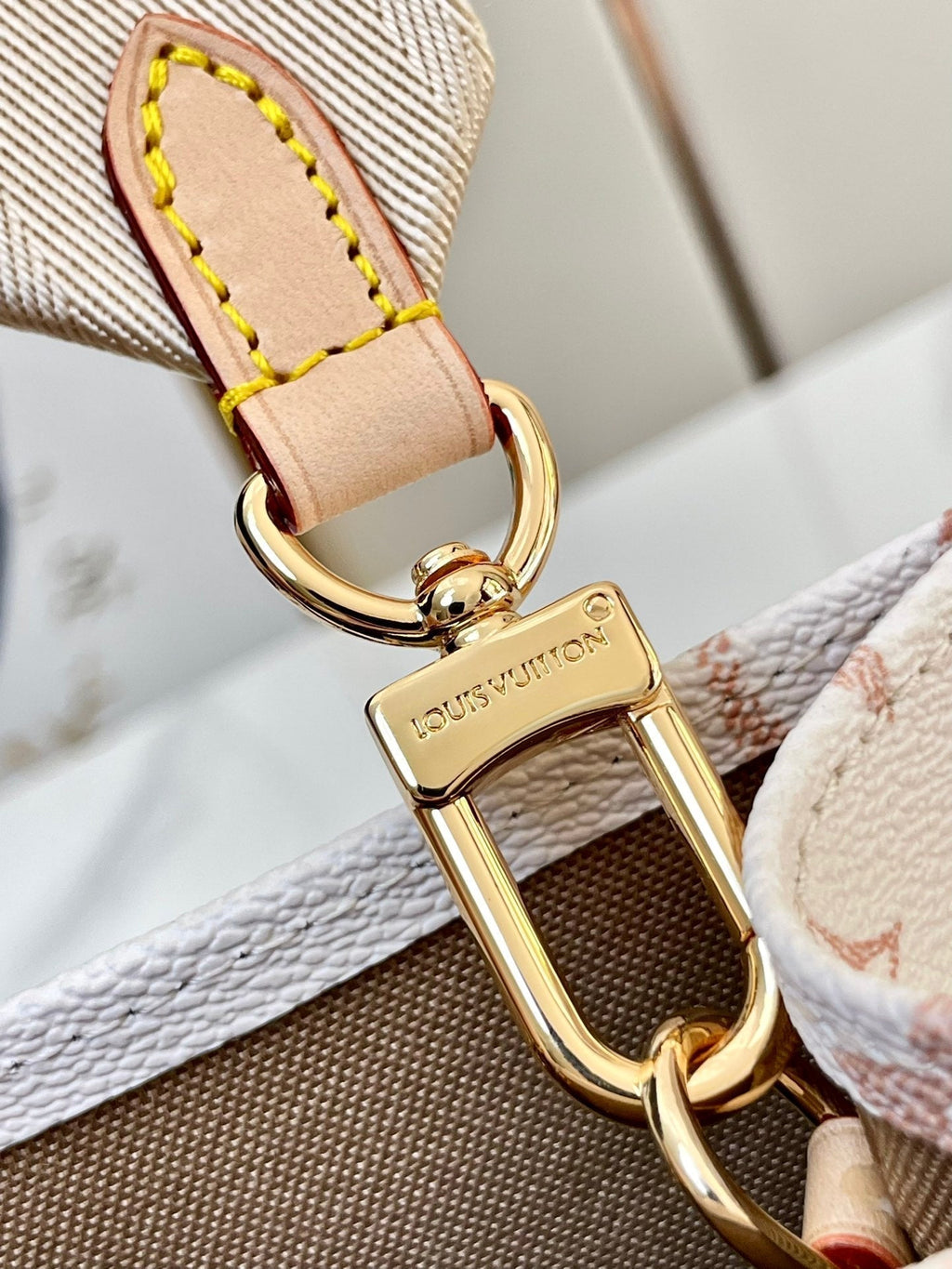LOUIS VUITTON ONTHEGO 25 WHITE BROWN MONOGRAM CANVAS