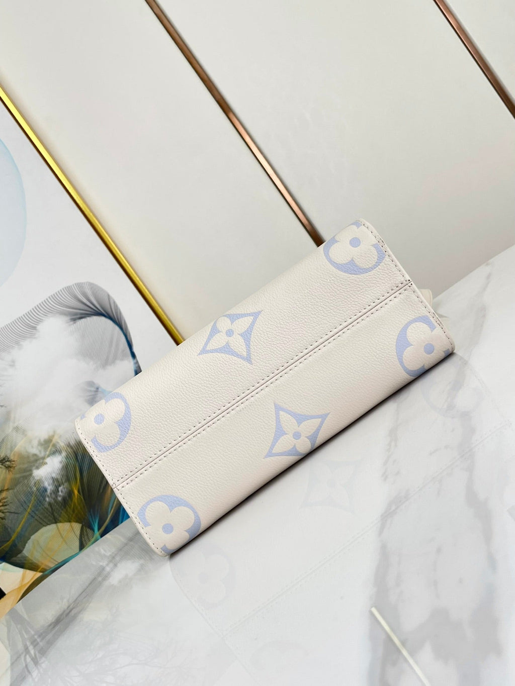 LOUIS VUITTON ONTHEGO 25 WHITE PURPLE MONOGRAM CANVAS