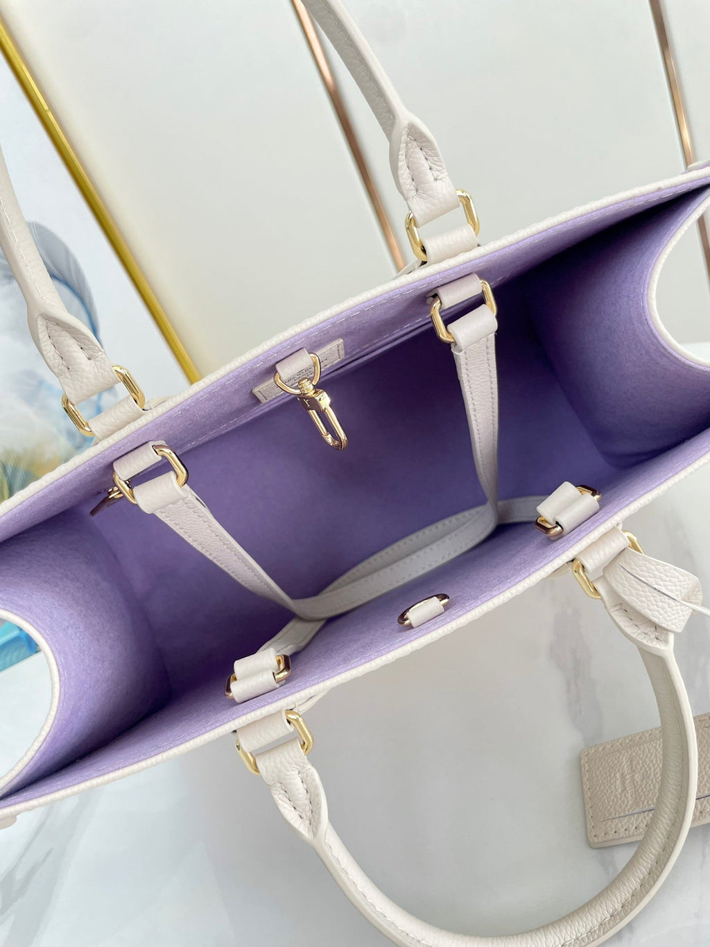 LOUIS VUITTON ONTHEGO 35 WHITE PURPLE MONOGRAM CANVAS