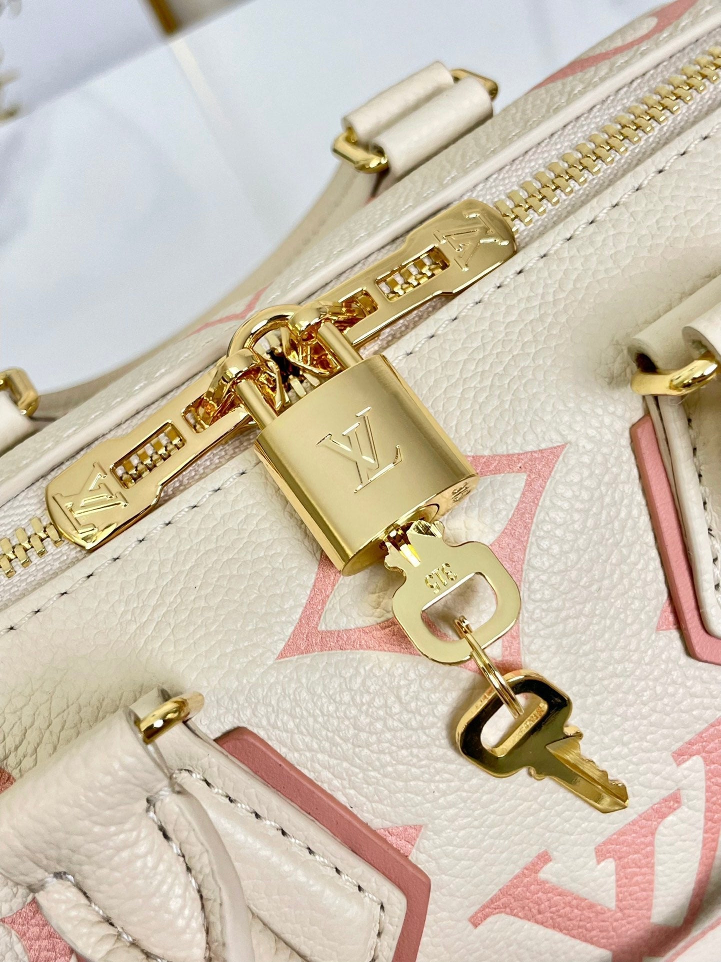 LOUIS VUITTON SPEEDY 20.5 WHITE PINK MONOGRAM CANVAS