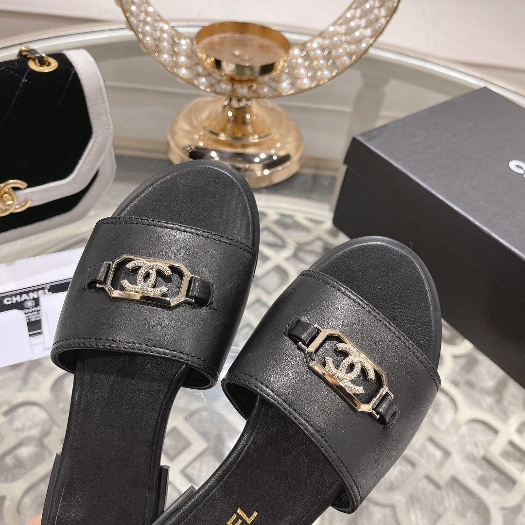 CHANEL Mules Black Shiny Calfskin
