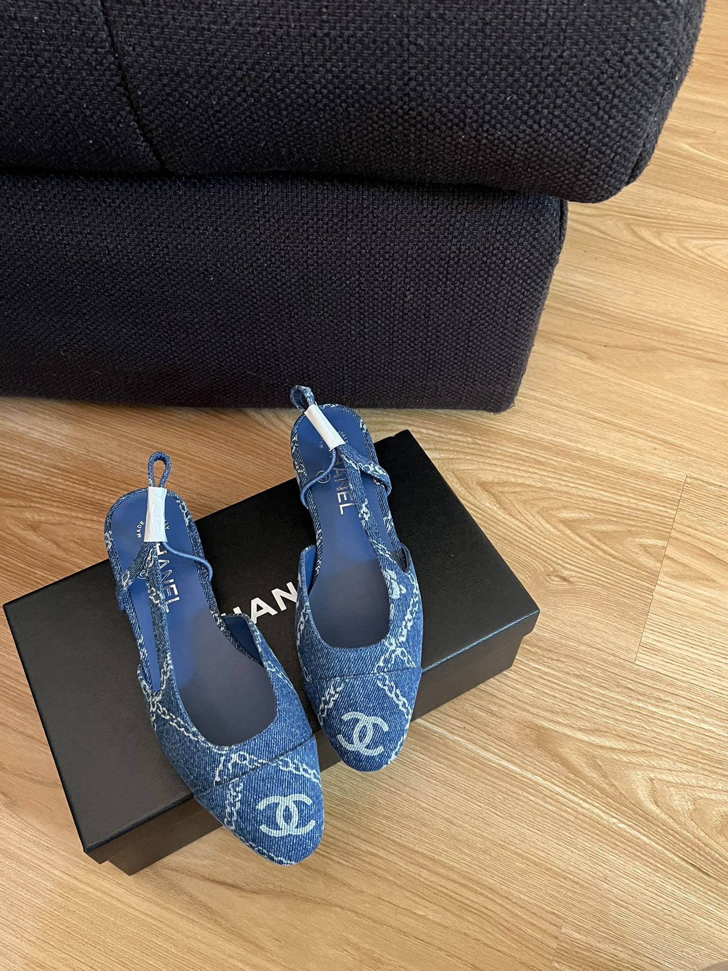 CHANEL slingbacks blue denim