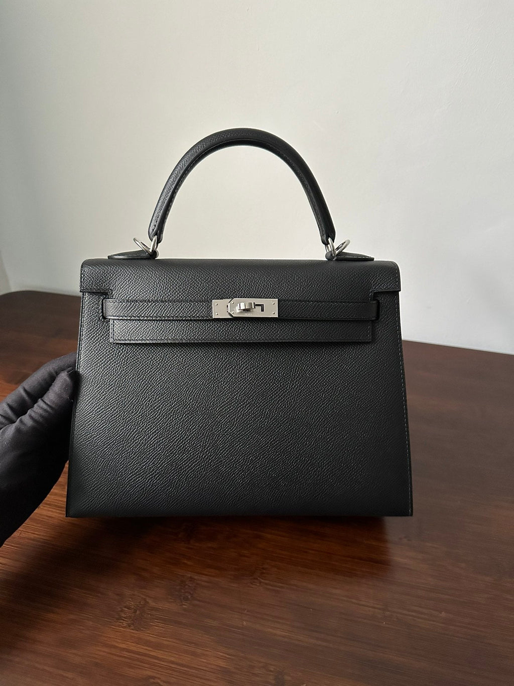 HERMES KELLY 25CM BLACK EPSOM SILVER HARDWARE