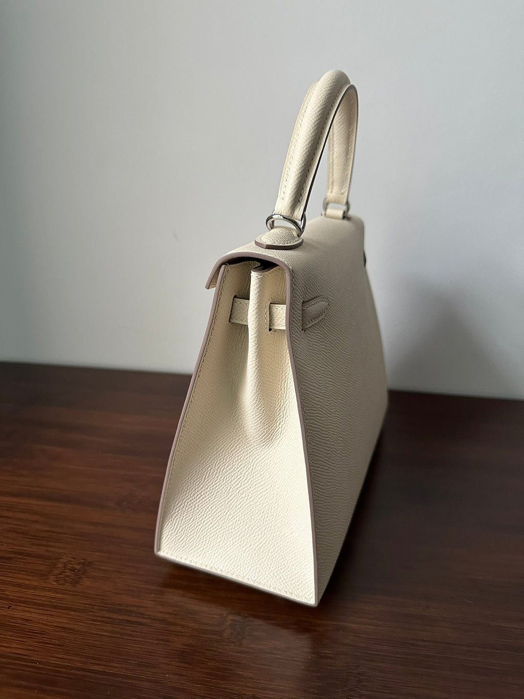 HERMES KELLY 25CM WHITE EPSOM SILVER HARDWARE