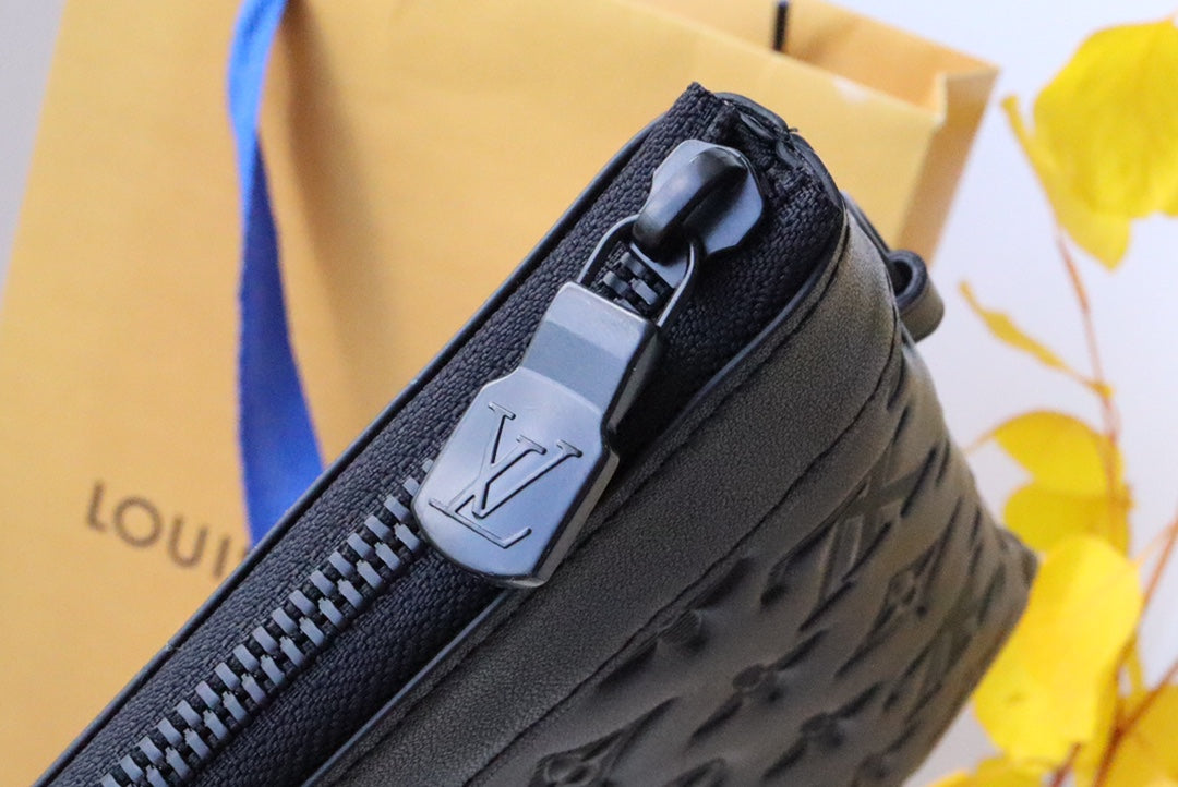 LOUIS VUITTON POCHETTE TO GO 30 MONOGRAM SHADOW