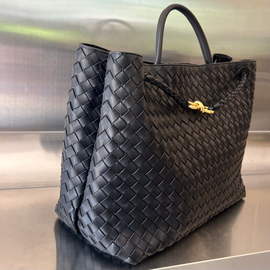 BOTTEGA VENETA LARGE ANDIAMO 45CM BLACK LAMBSKIN