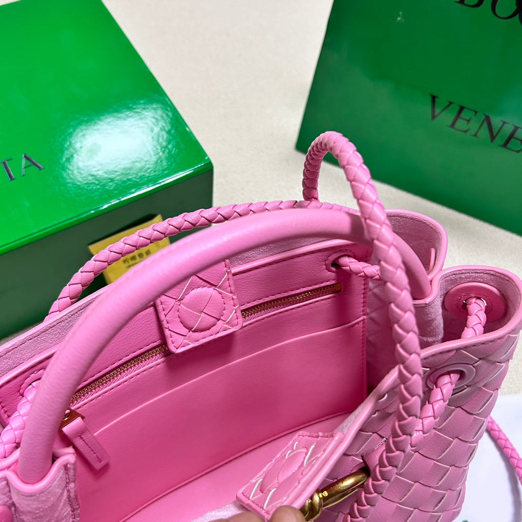 BOTTEGA VENETA SMALL ANDIAMO 25CM PINK LAMBSKIN