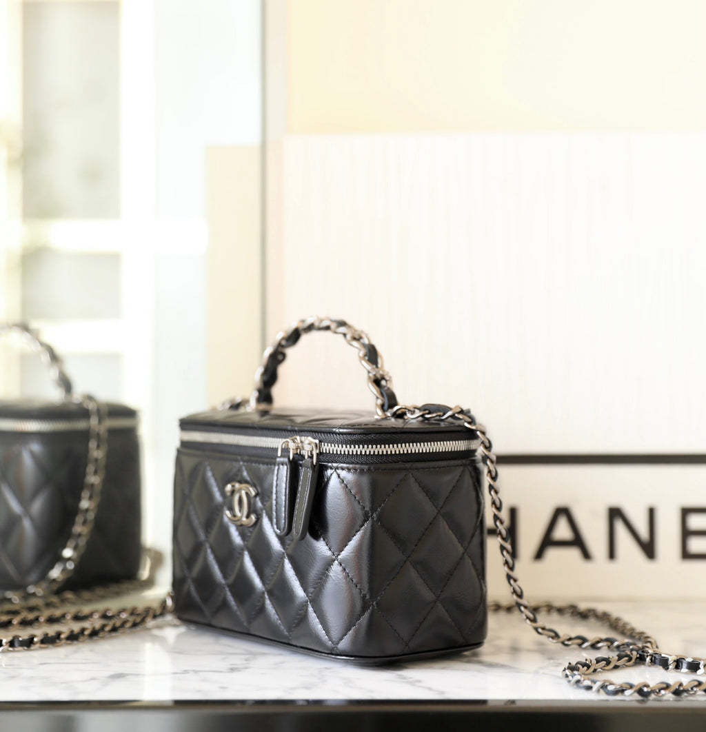 CHANEL VANITY CASE 17 BLACK LAMBSKIN SILVER HARDWARE