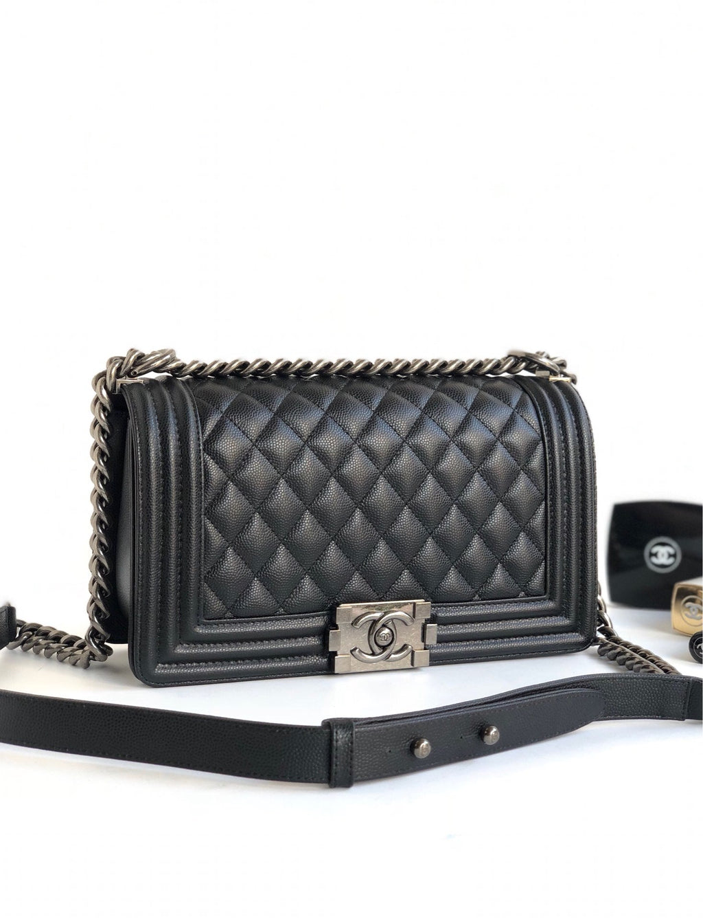 CHANEL MEDIUM 25 BOY BAG IN BLACK LAMBSKIN SILVER HARDWARE