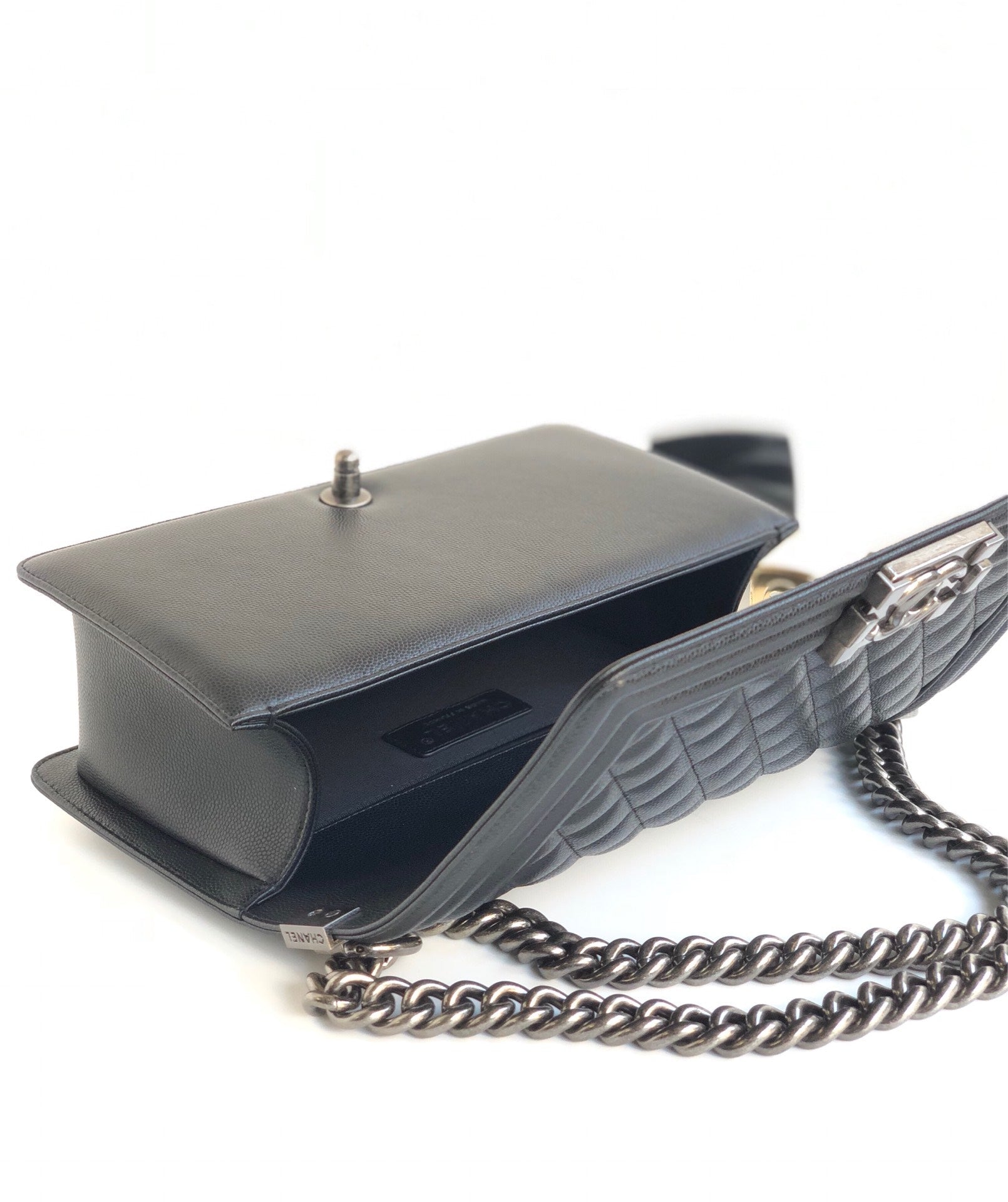 CHANEL MEDIUM 25 BOY BAG IN BLACK LAMBSKIN SILVER HARDWARE