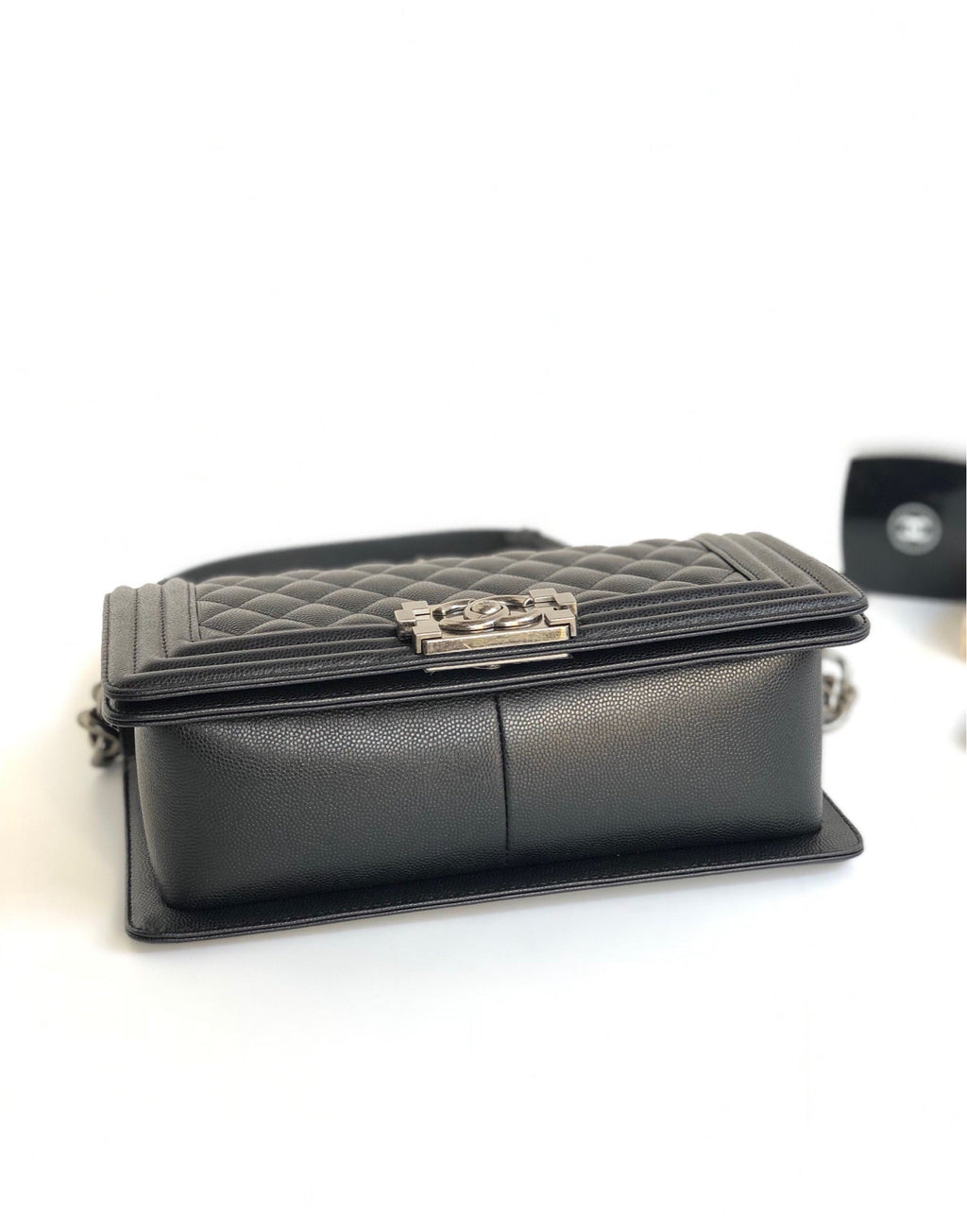 CHANEL MEDIUM 25 BOY BAG IN BLACK LAMBSKIN SILVER HARDWARE