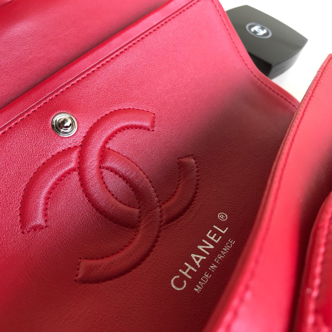 CHANEL FLAP BAG MEDIUM 25CM RED LAMBSKIN SILVER HARDWARE