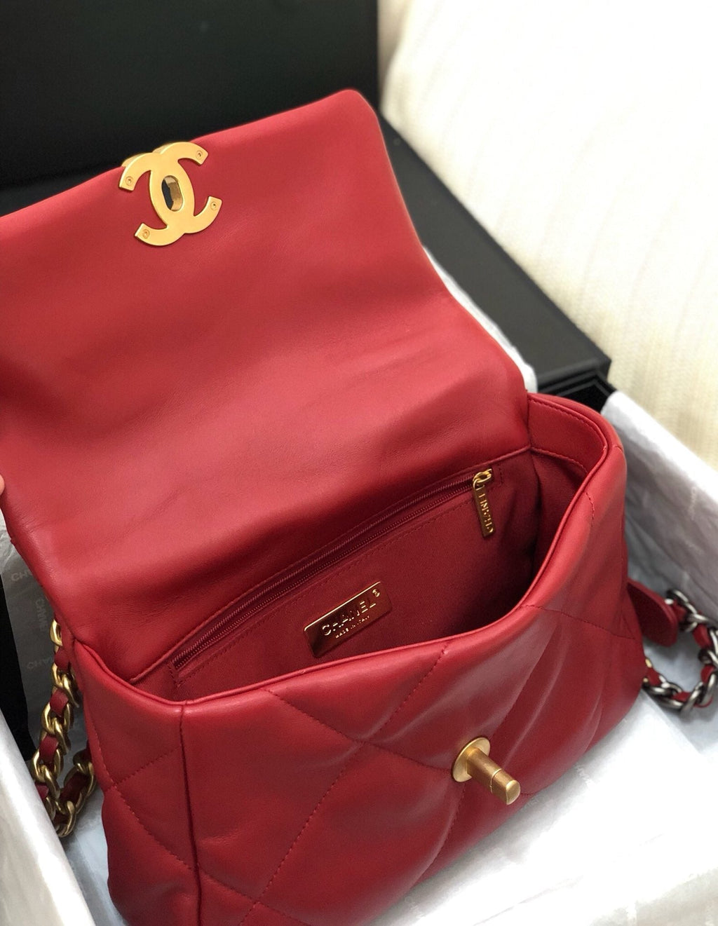 CHANEL 19 FLAP BAG 26 RED LAMBSKIN GOLD HARDWARE