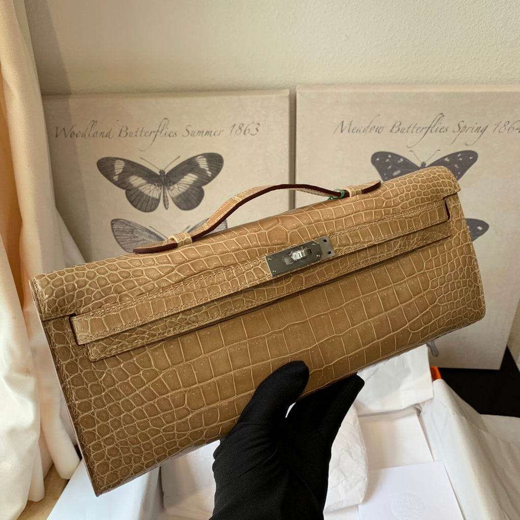 HERMES KELLY CUT 31 IN TORTILLA BROWN ALLIGATOR LEATHER WITH SILVER HARDWARE