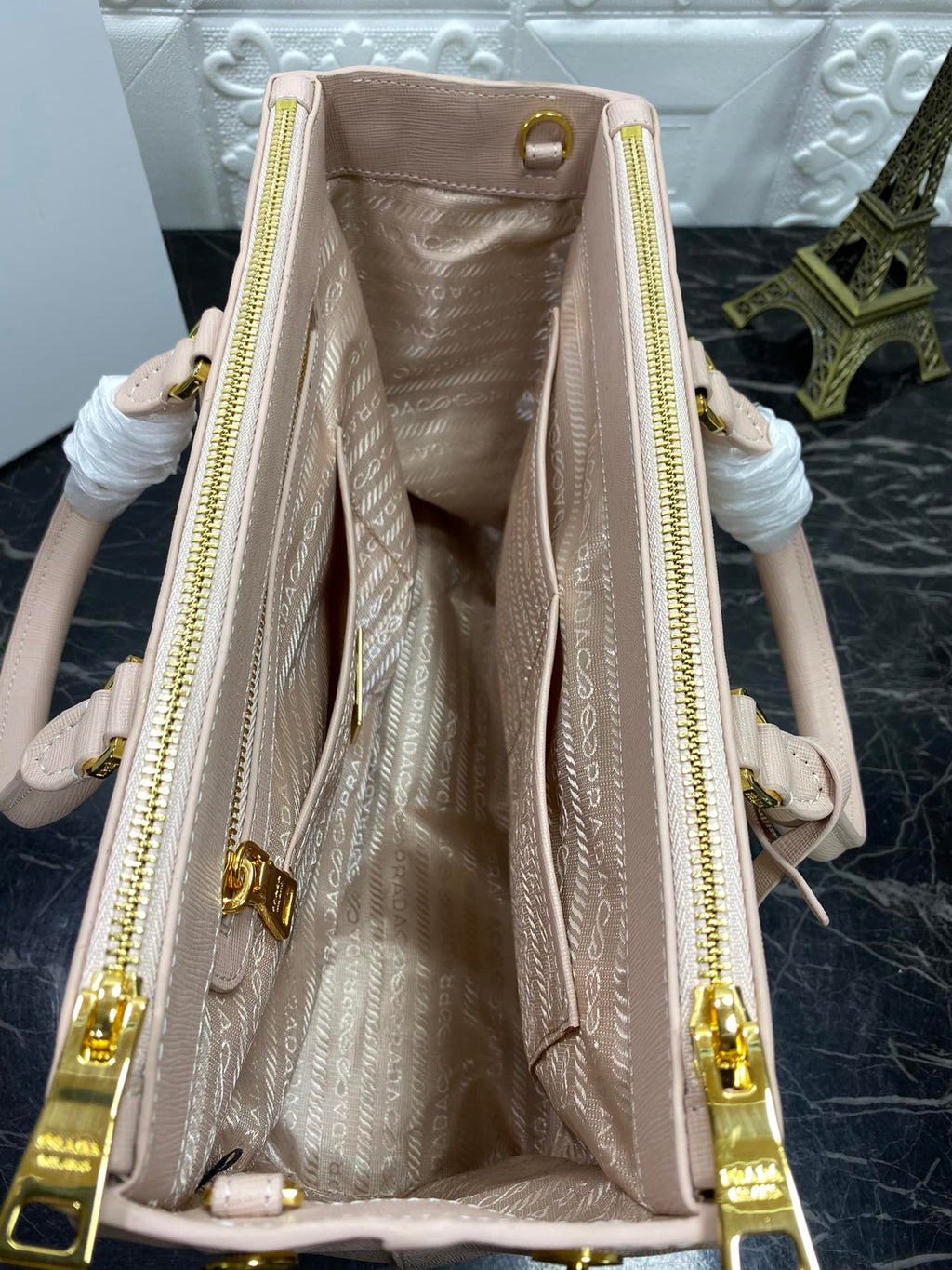 PRADA GALLERIA 32 BAG IN BEIGE SAFFIANO LEATHER