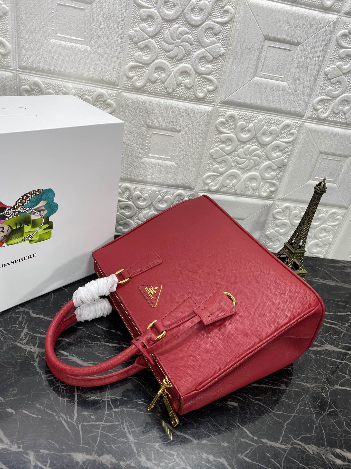 PRADA GALLERIA 32 BAG IN CHERRY RED SAFFIANO LEATHER