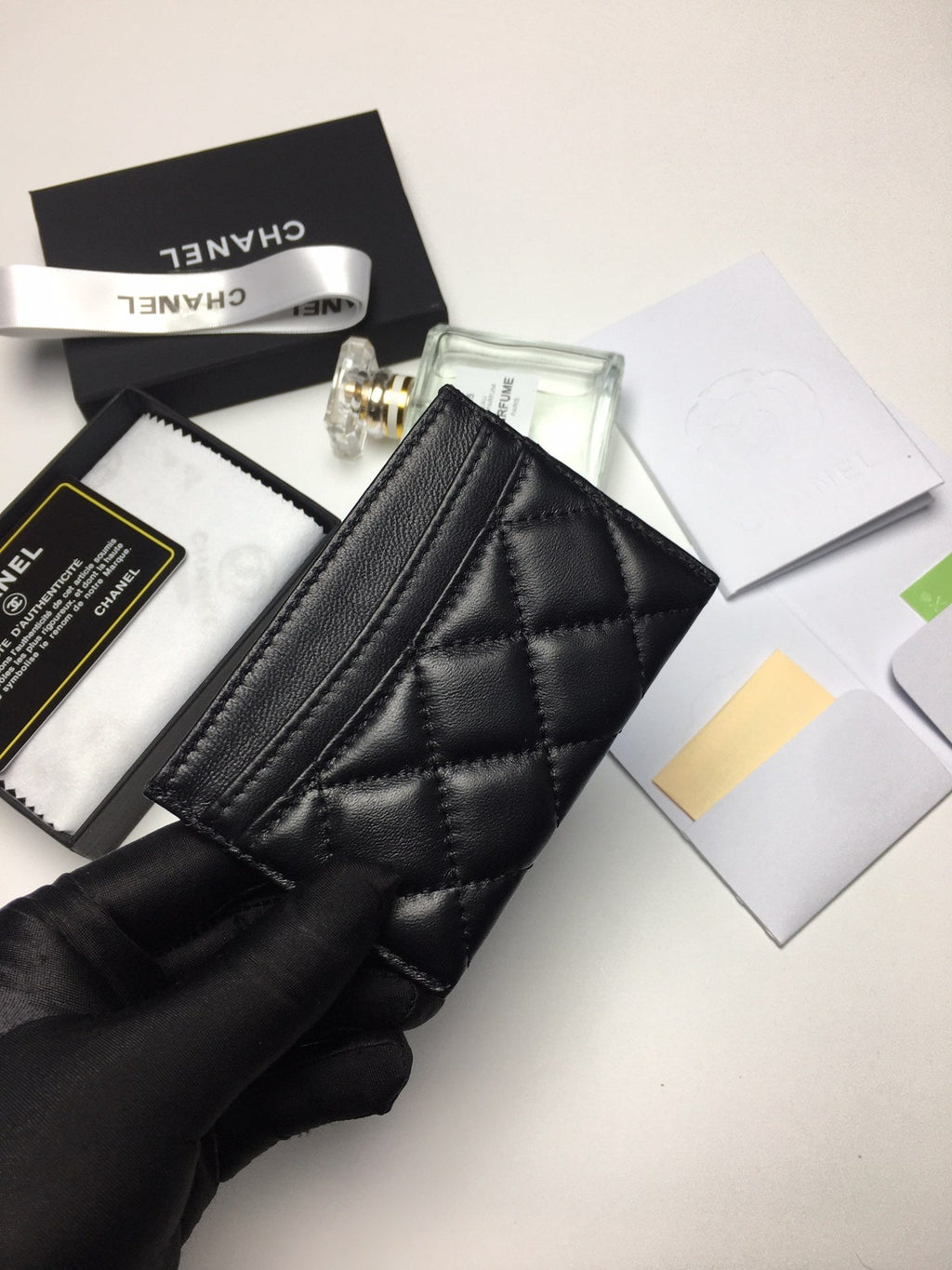 CHANEL CARD HOLDER 11.2 BLACK CALFSKIN SILVER ICON