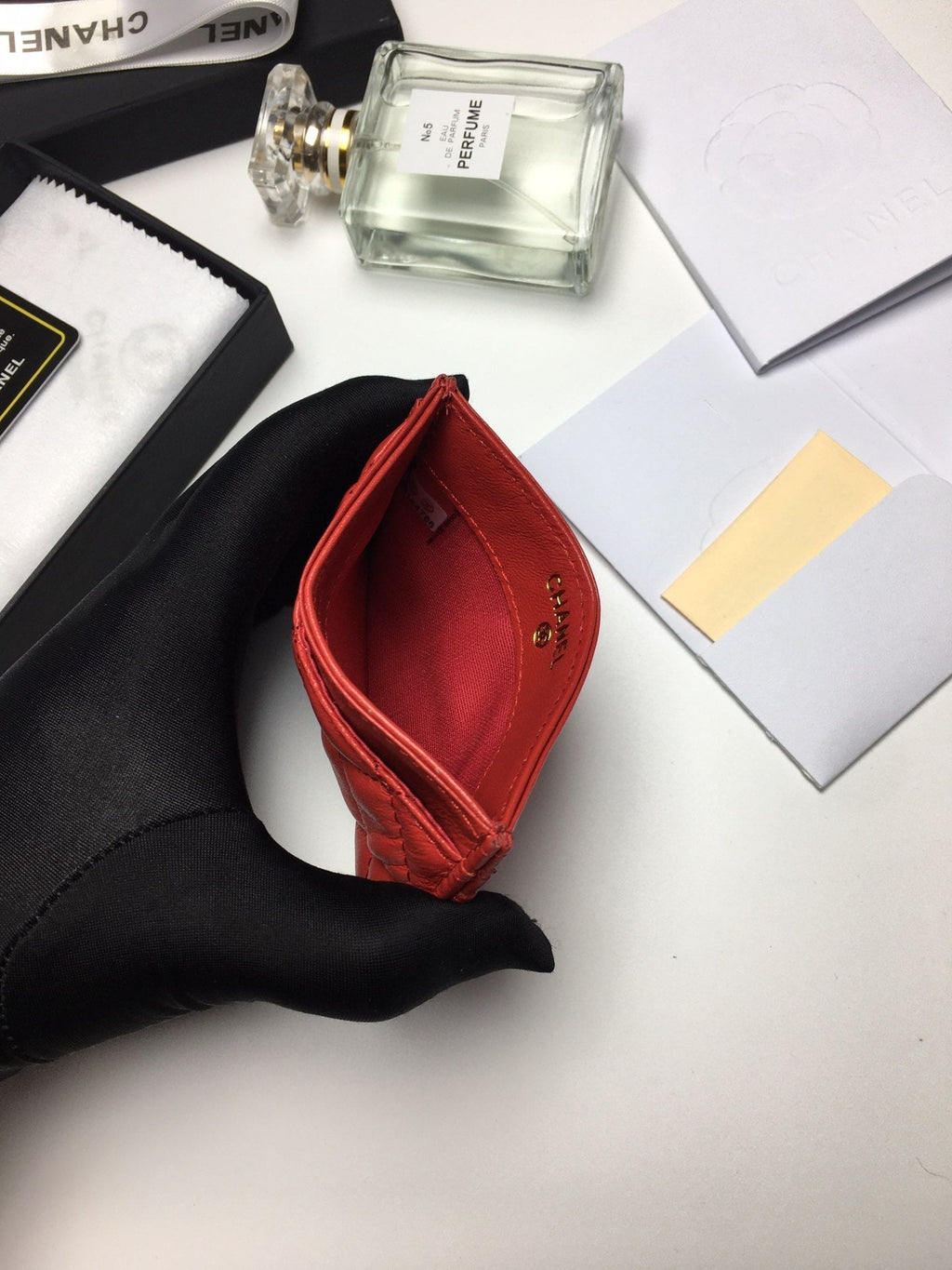 CHANEL CARD HOLDER 11.2 RED CALFSKIN SILVER ICON
