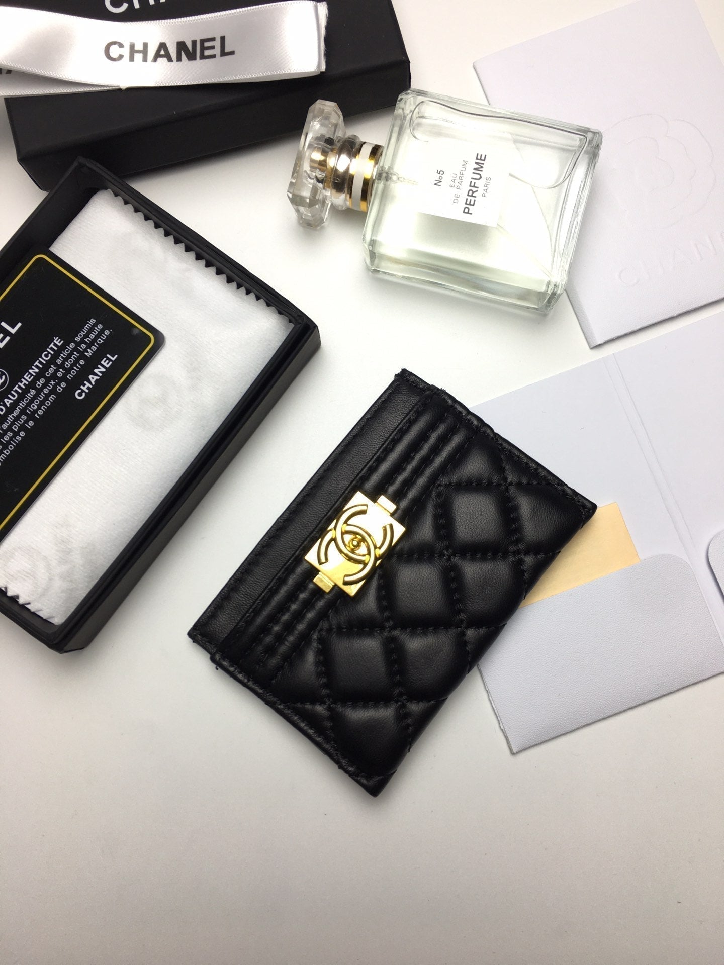 CHANEL BOY CARD HOLDER 11.2 BLACK CALFSKIN GOLD ICON