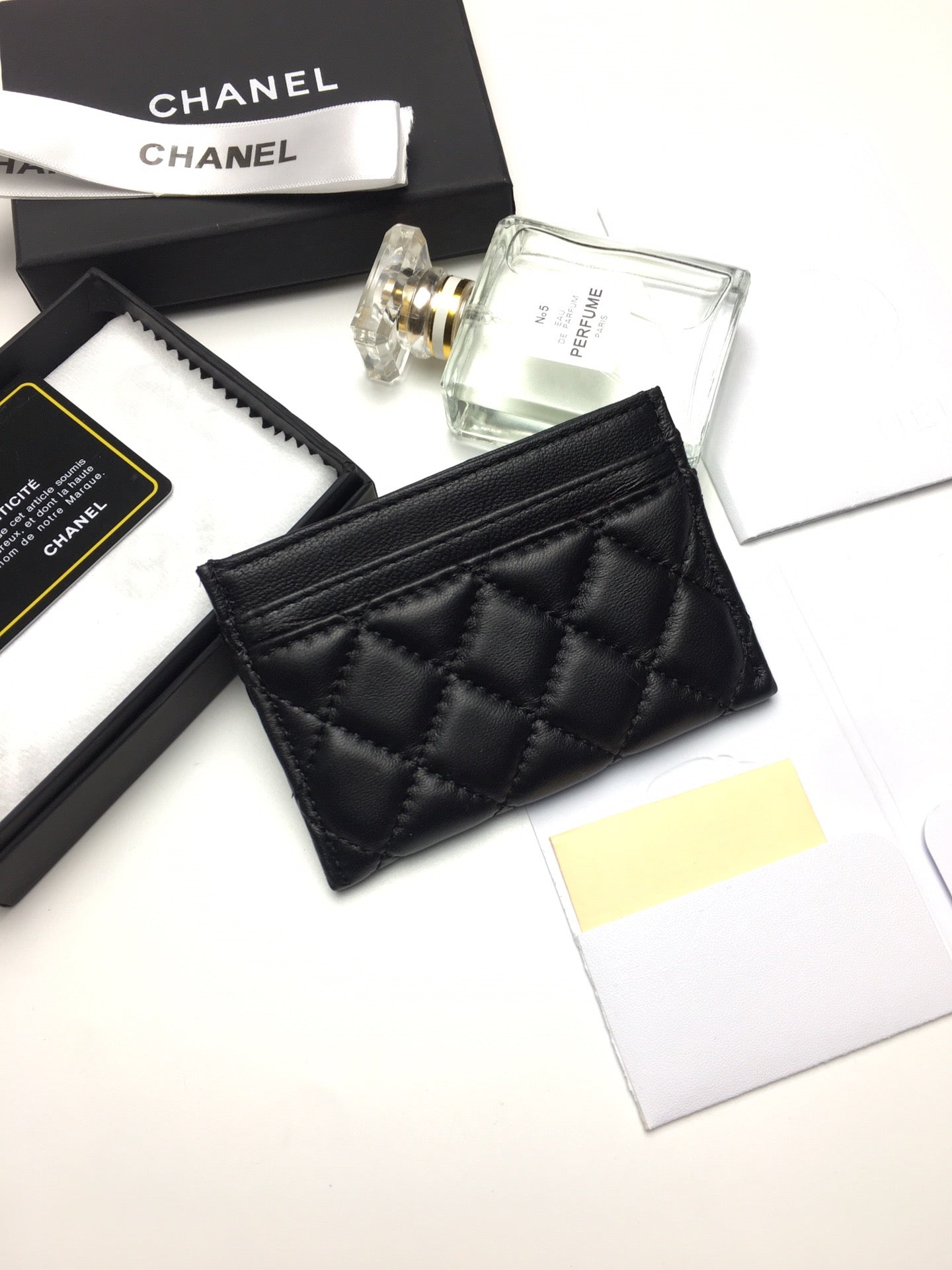 CHANEL BOY CARD HOLDER 11.2 BLACK CALFSKIN GOLD ICON