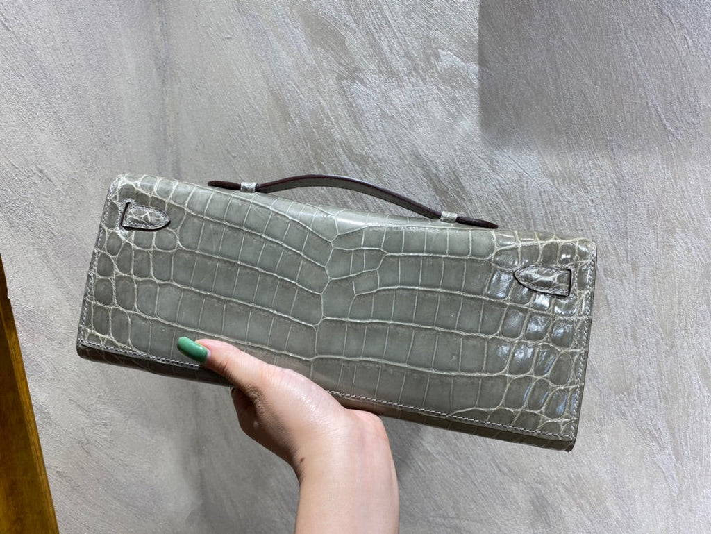 HERMES KELLY CUT 31 IN ASH GRAY SHINNY ALLIGATOR LEATHER WITH SILVER HARDWARE