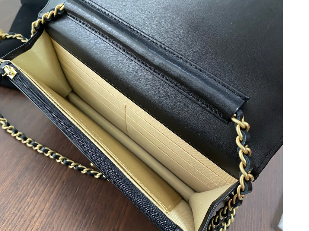 CHANEL CLASSIC WOC 19CM BLACK LAMBSKIN GOLD HARDWARE