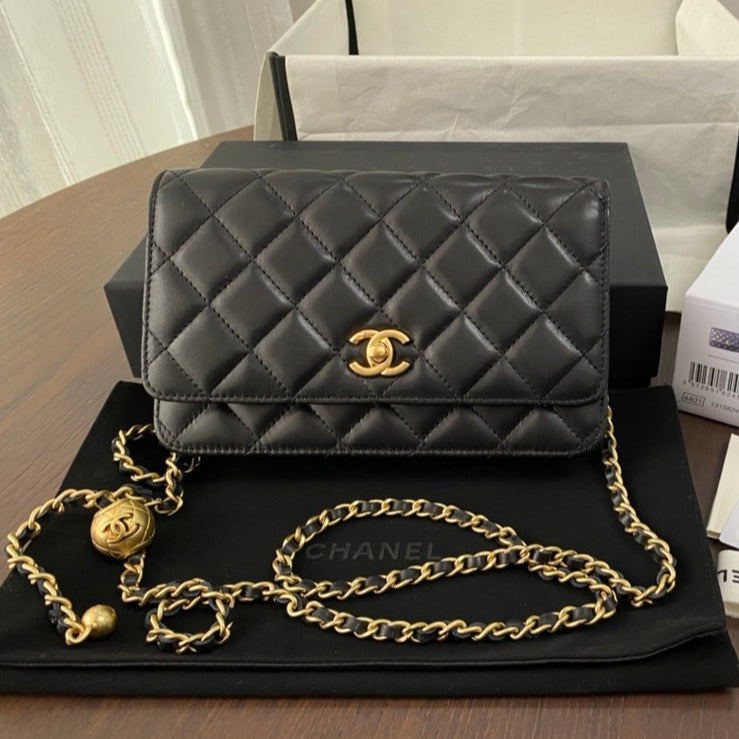CHANEL CLASSIC WOC 19CM BLACK LAMBSKIN GOLD HARDWARE