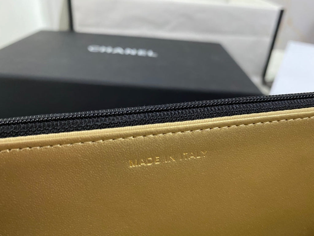 CHANEL CLASSIC WOC 19CM BLACK LAMBSKIN GOLD HARDWARE