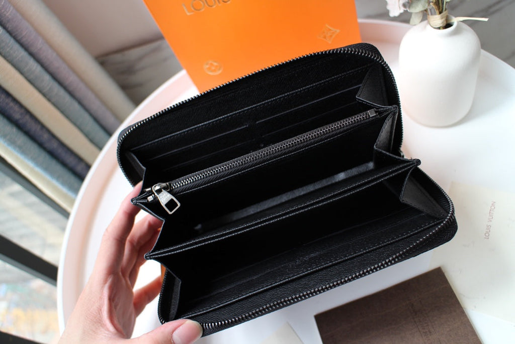 LOUIS VUITTON LV 25S ZIPPY WALLET HORIZONTAL 19 IN MONOGRAM ECLIPSE COATED CALFSKIN