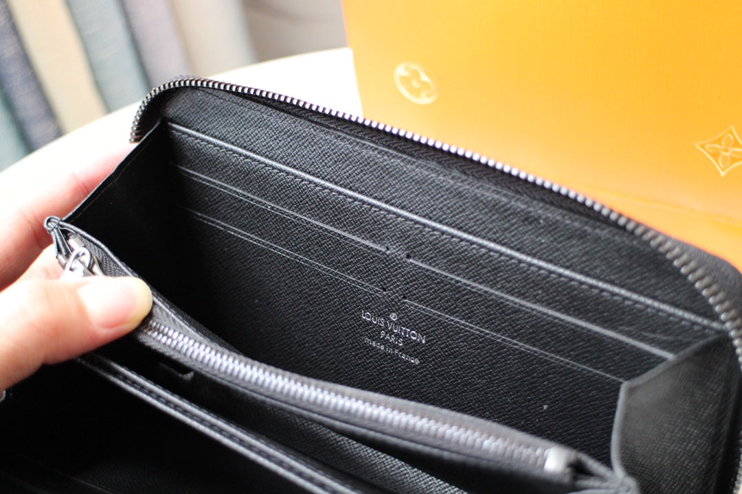 LOUIS VUITTON LV 25S ZIPPY WALLET HORIZONTAL 19 IN MONOGRAM ECLIPSE COATED CALFSKIN
