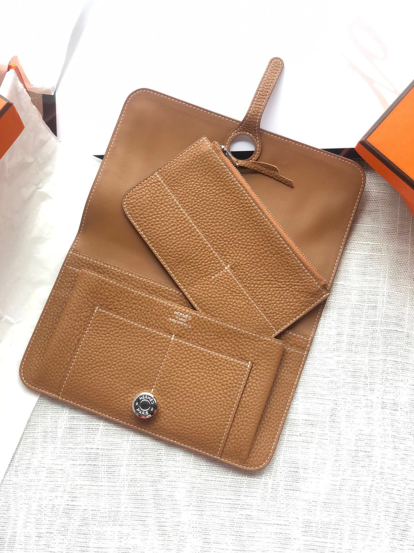HERMES Dogon Wallet 20 Tan Togo Shw