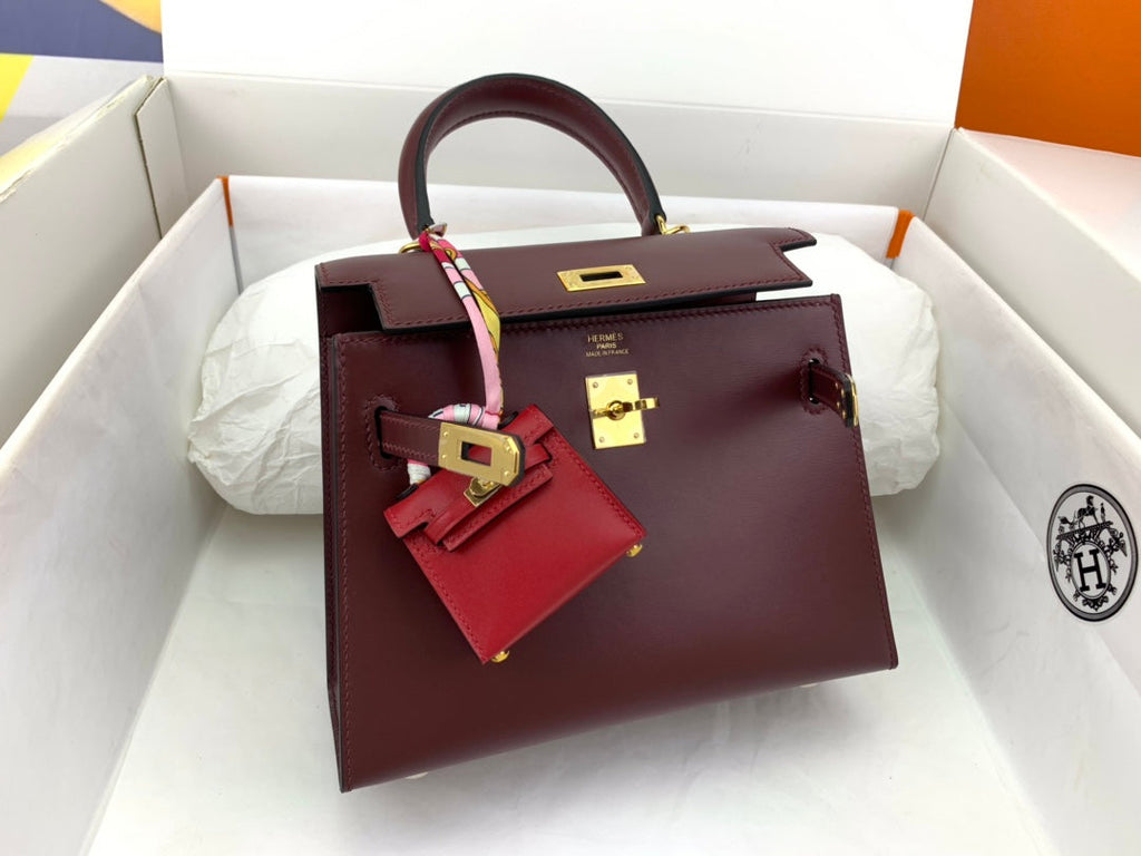 HERMES KELLY MINI 20 BAG IN WINE RED SMOOTH CALFSKIN WITH GOLD HARDWARE