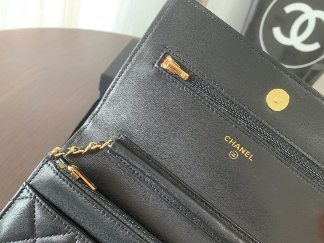 CHANEL WOC 19CM BLACK LAMBSKIN GOLD HARDWARE