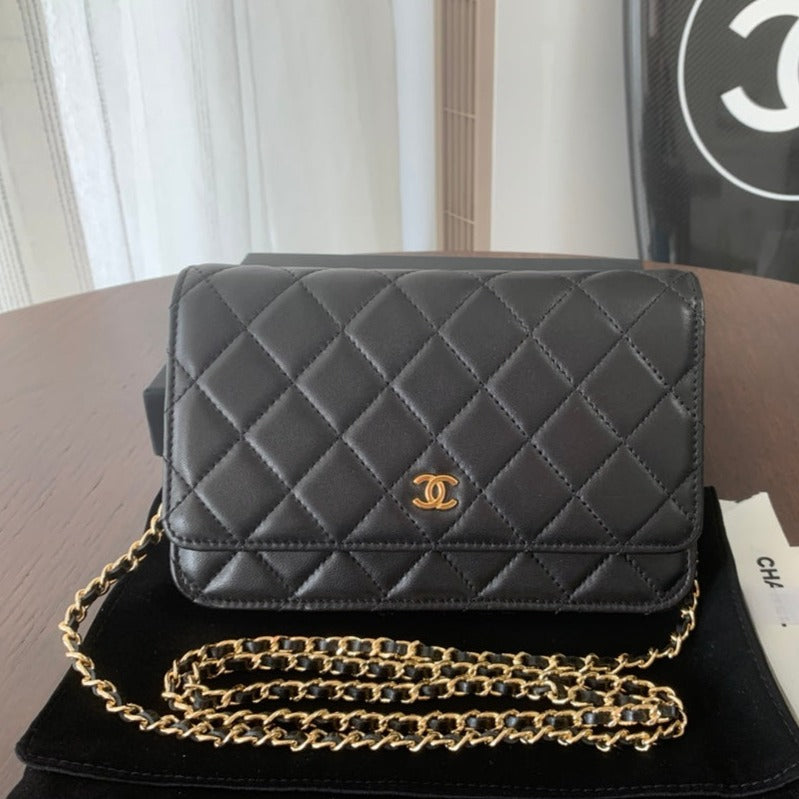 CHANEL WOC 19CM BLACK LAMBSKIN GOLD HARDWARE