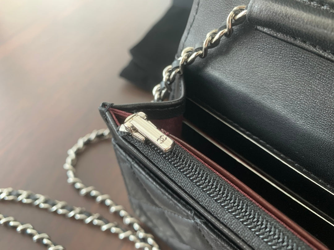CHANEL WOC 19CM BLACK LAMBSKIN SILVER HARDWARE