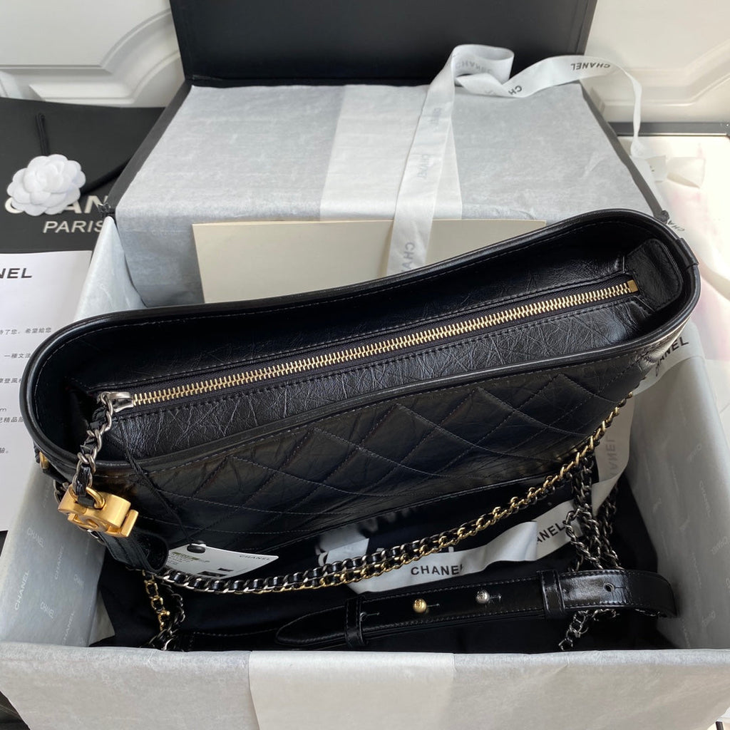 CHANEL GABRIELLE MEDIUM 28 HOBO BAG IN BLACK CALFSKIN