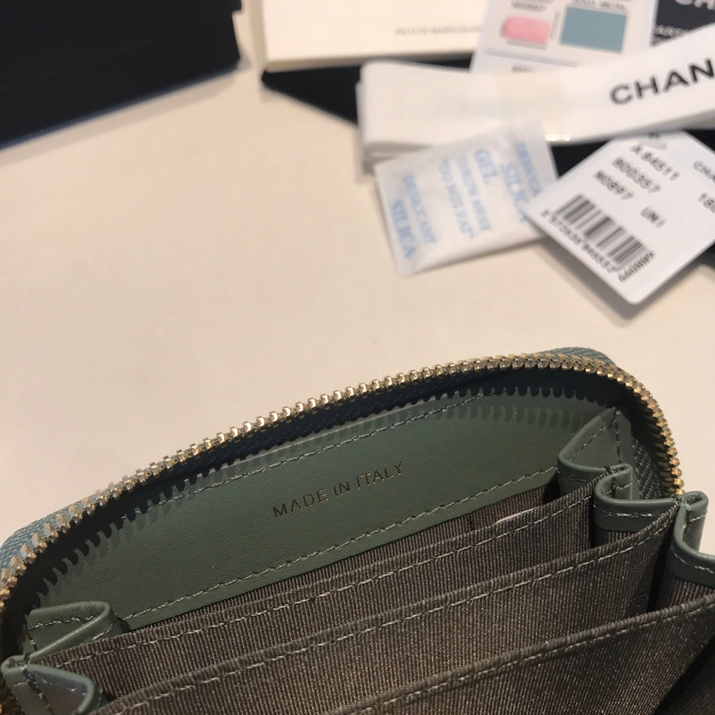 CHANEL ZIPPED CAVIAR PURSE 11 TURQUOISE CALFSKIN GOLD ICON