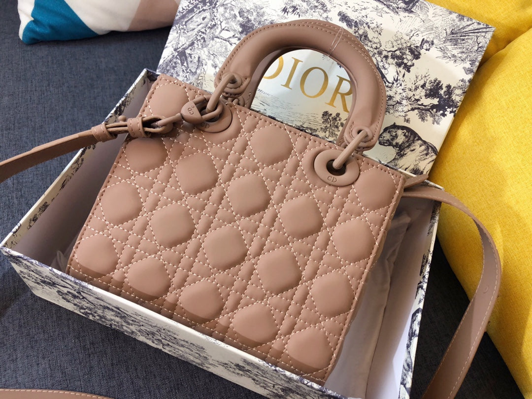 DIOR MEDIUM LADY 20 BAG IN CAMEL BROWN CALFSKIN
