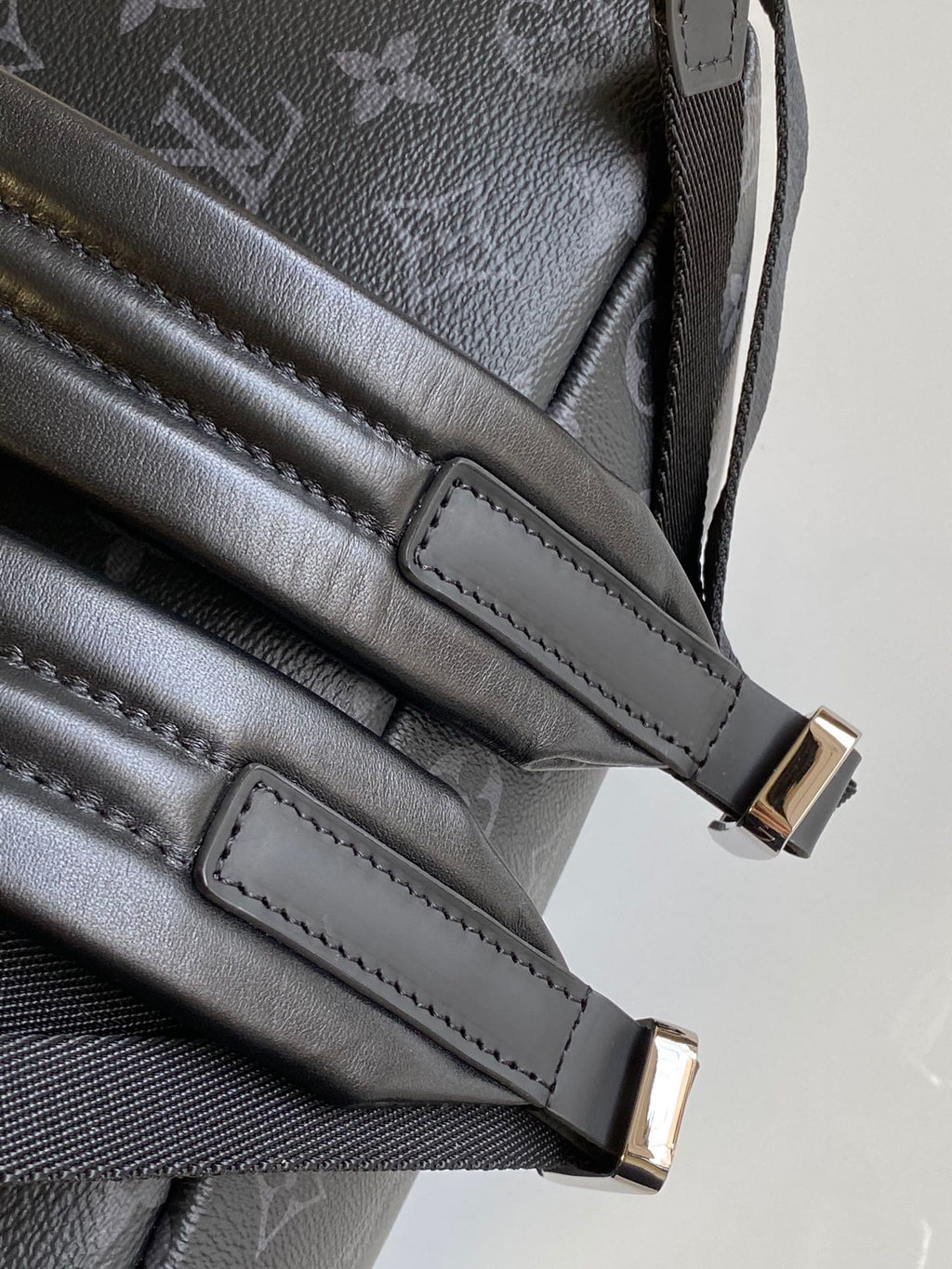 LOUIS VUITTON BACKPACK 40 IN GUN METAL MONOGRAM ECLIPSE CANVAS