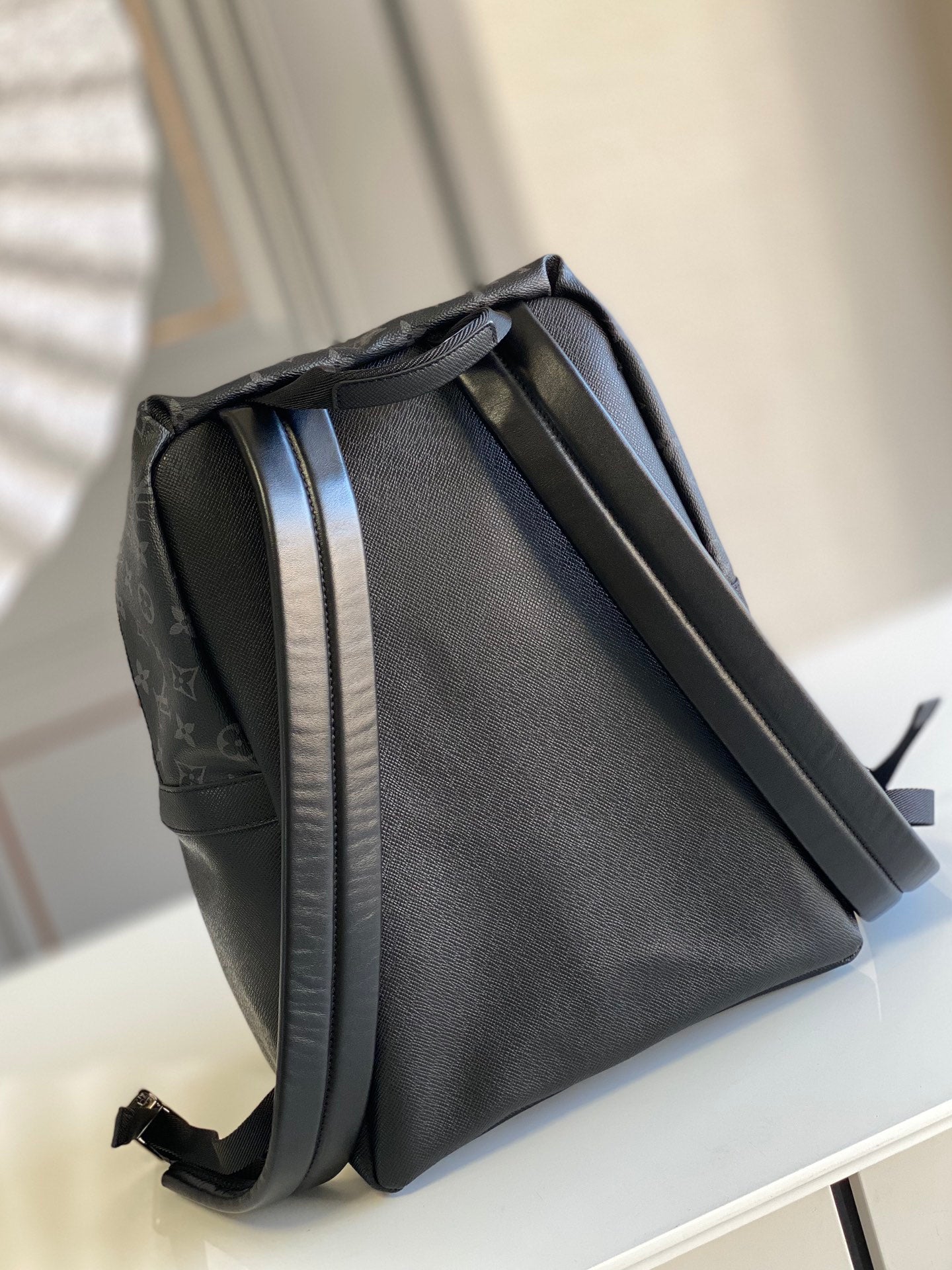 LOUIS VUITTON DISCOVERY BACKPACK 40 IN BLACK MONOGRAM CANVAS