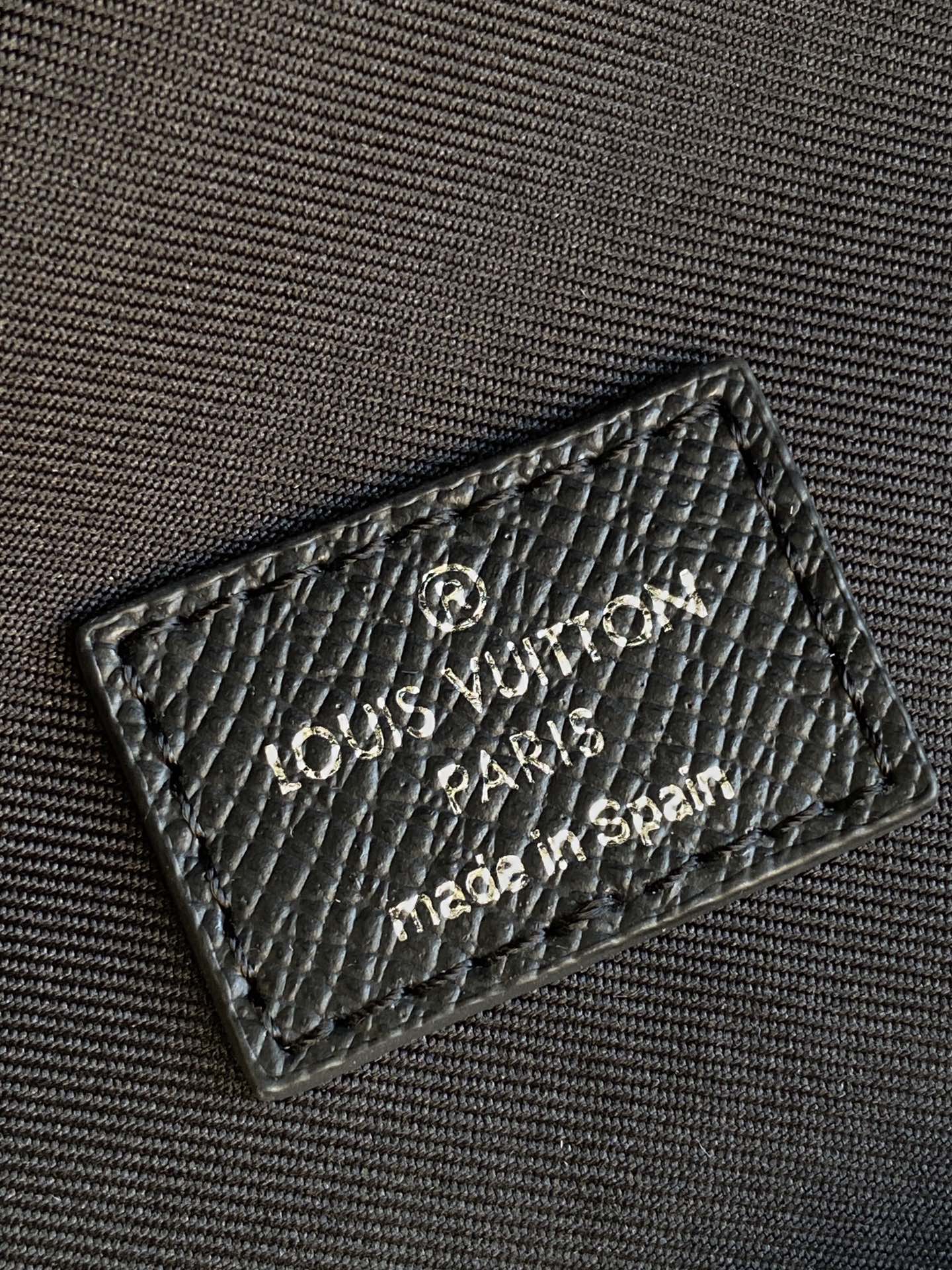 LOUIS VUITTON DISCOVERY BACKPACK 40 IN BLACK MONOGRAM CANVAS