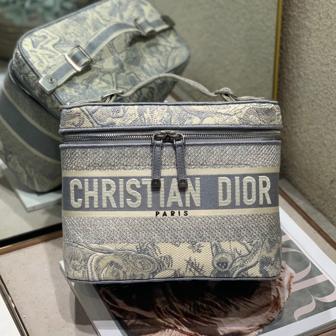 DIOR SMALL 25 VANITY CASE IN PASTEL GRAY MONOGRAM OBLIQUE JACQUARD
