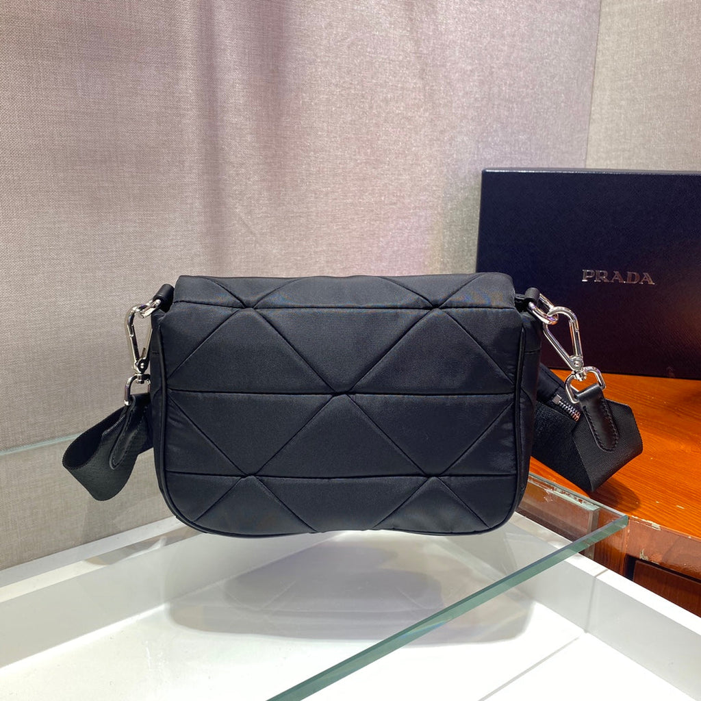 PRADA SMALL FLAP BAG 21 IN BLACK TRIANGULAR QUILTED PATTERN RE-NYLON