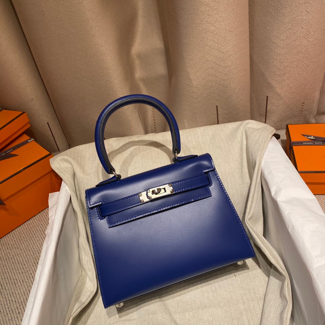 HERMES KELLY MINI 20 BAG IN NAVY BLUE SMOOTH CALFSKIN WITH SILVER HARDWARE