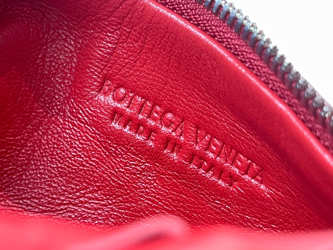 BOTTEGA VENETA MINI JODIE 27 IN RED LAMBSKIN