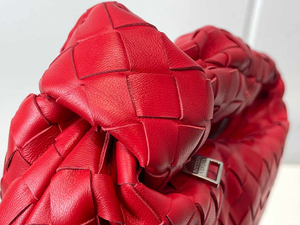 BOTTEGA VENETA MINI JODIE 27 IN RED LAMBSKIN