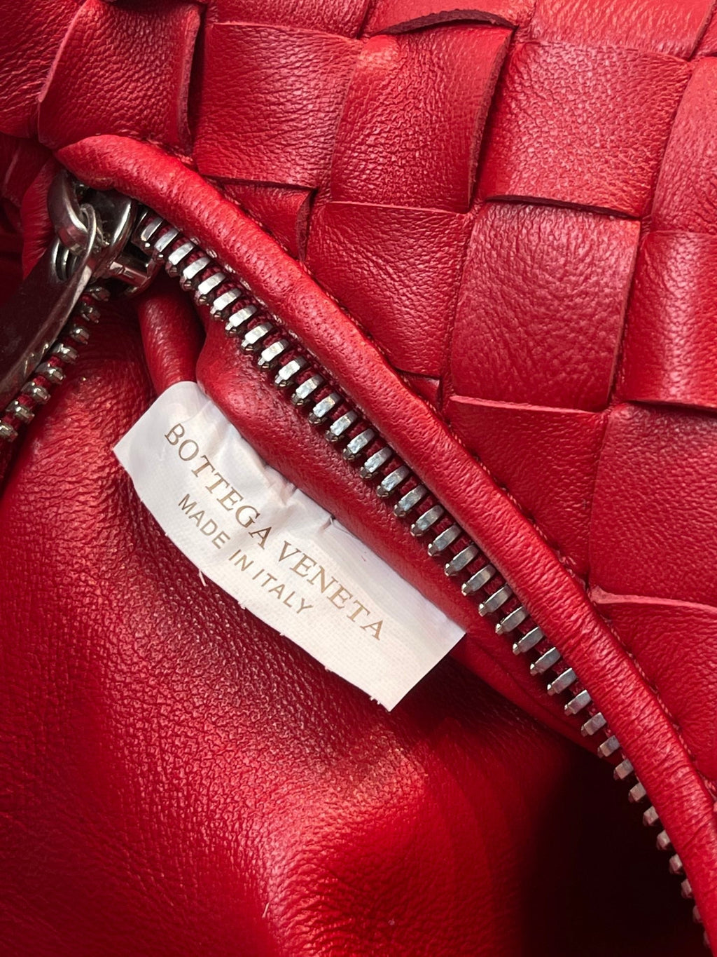BOTTEGA VENETA MINI JODIE 27 IN RED LAMBSKIN