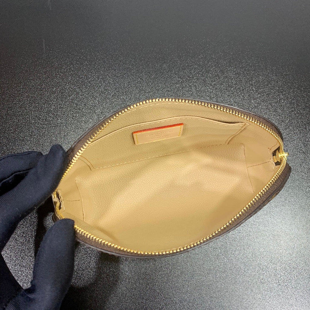 LOUIS VUITTON POCHETTE COSMÉTIQUE PM 19 IN BROWN MONOGRAM CANVAS